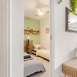 Apartment Oceanview Getaway With Pool In Playa La Arena Puerto de Santiago (Tenerife)